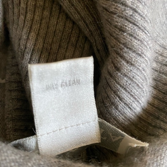 100% Cashmere Zip Up Cardigan - Picture 13 of 13